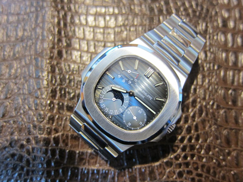 **SOLD**Patek Philippe Nautilus 5712-1A Moon phase and Power reserve