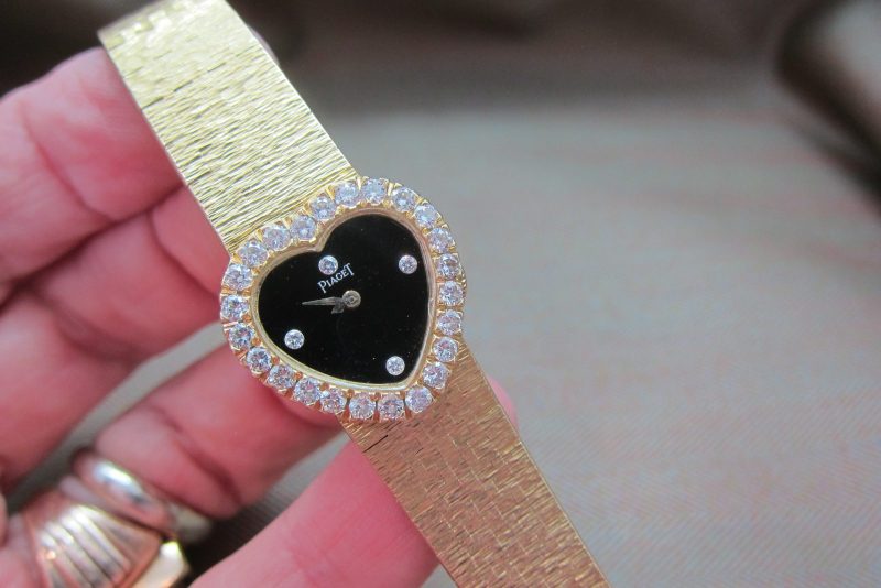 Piaget Vintage Heart Shaped Onyx Dial Diamond Bezel 18k 8446