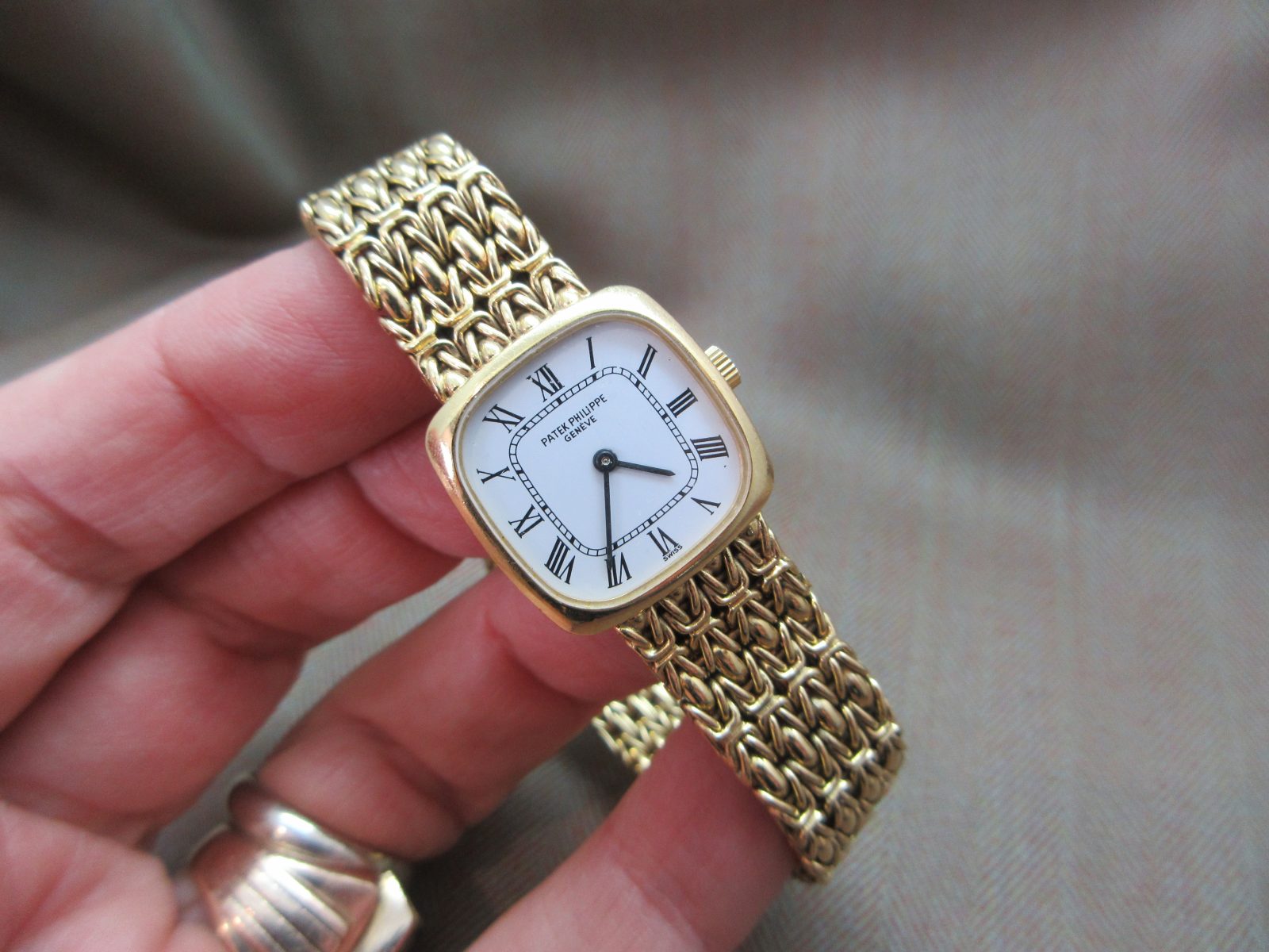 Patek Philippe Vintage Ladies Ellipse 18k 4459