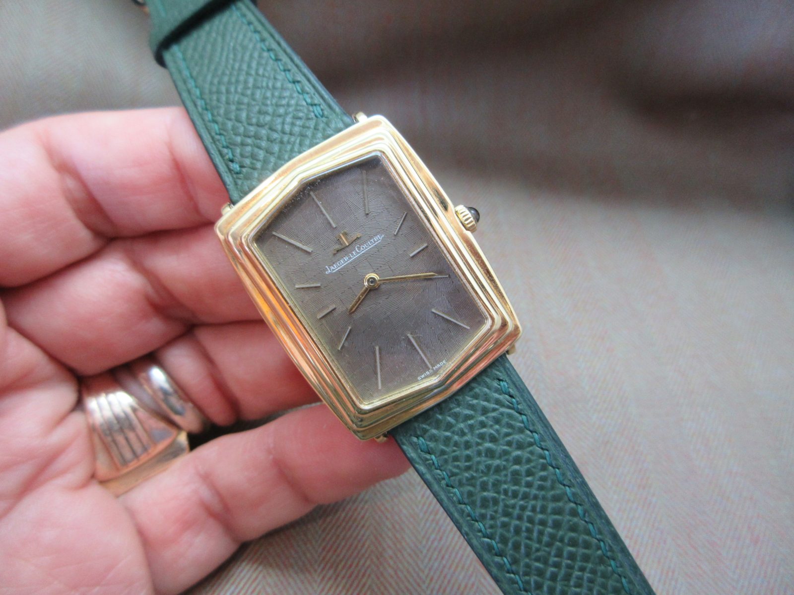 Jaeger-LeCoultre Vintage 18k Hexagon Mosaic Dial - Image 2