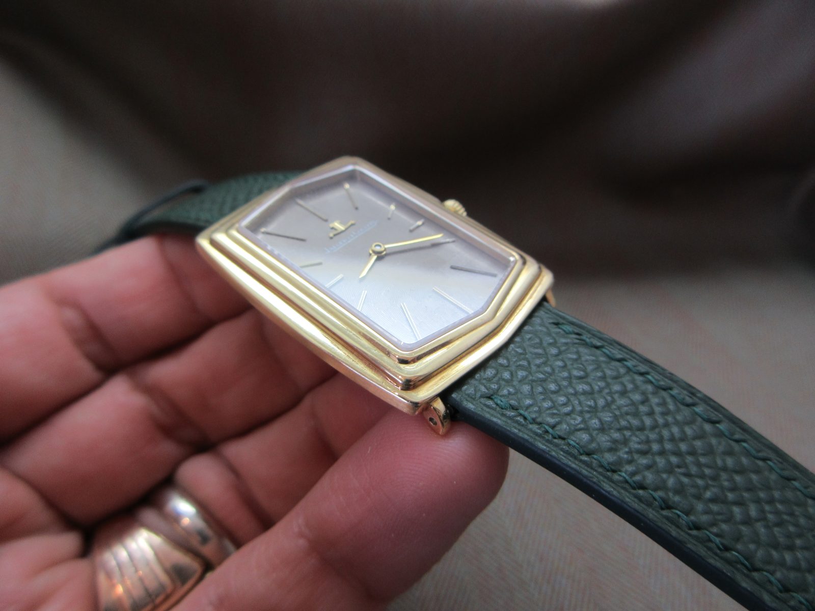 Jaeger-LeCoultre Vintage 18k Hexagon Mosaic Dial - Image 3