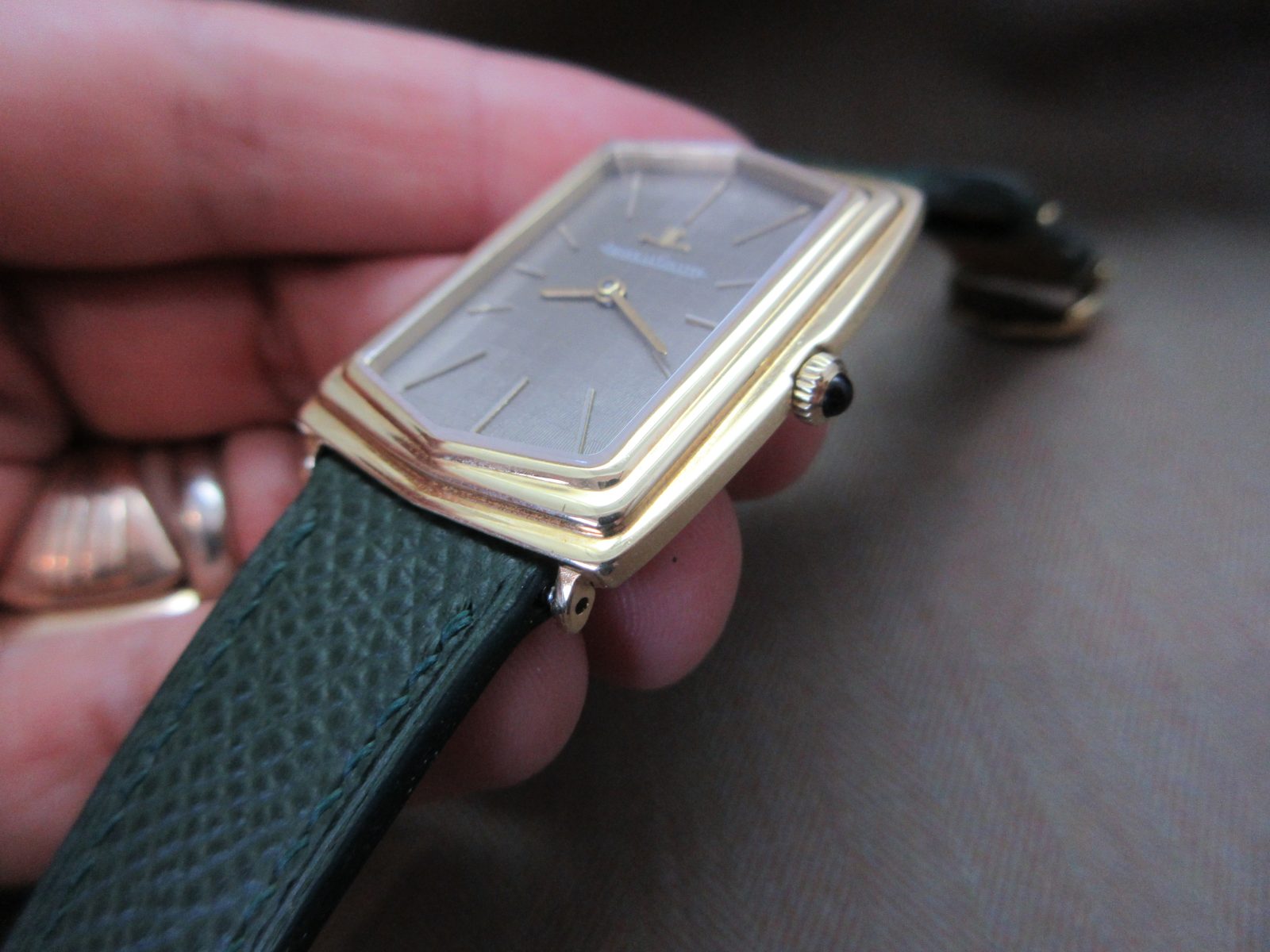 Jaeger-LeCoultre Vintage 18k Hexagon Mosaic Dial - Image 4