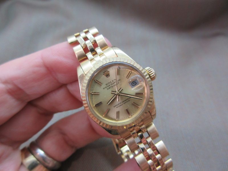 Rolex Vintage Ladies DateJust 6917 18k with Papers