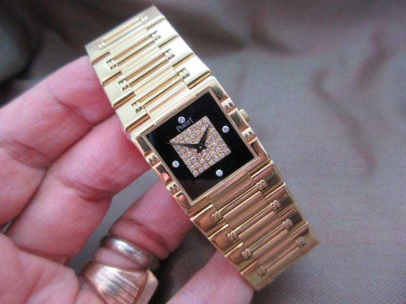 Piaget Vintage Dancer 18k Yellow gold Ony Diamond Pave dial 80317
