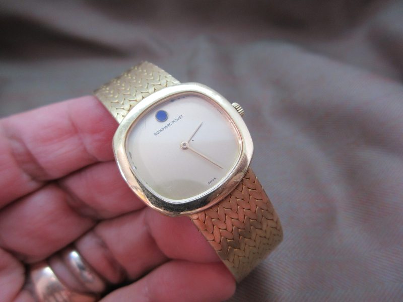 Audemars Piguet Vintage 18k Yellow Gold Ladies Size Pebble Cushion Case Lapis Inlay Dial