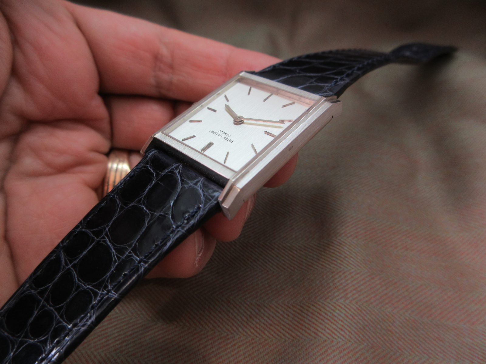 Patek Philippe Vintage 18k White Gold 3519 Mint Condition with Paper & Pouch - Image 5