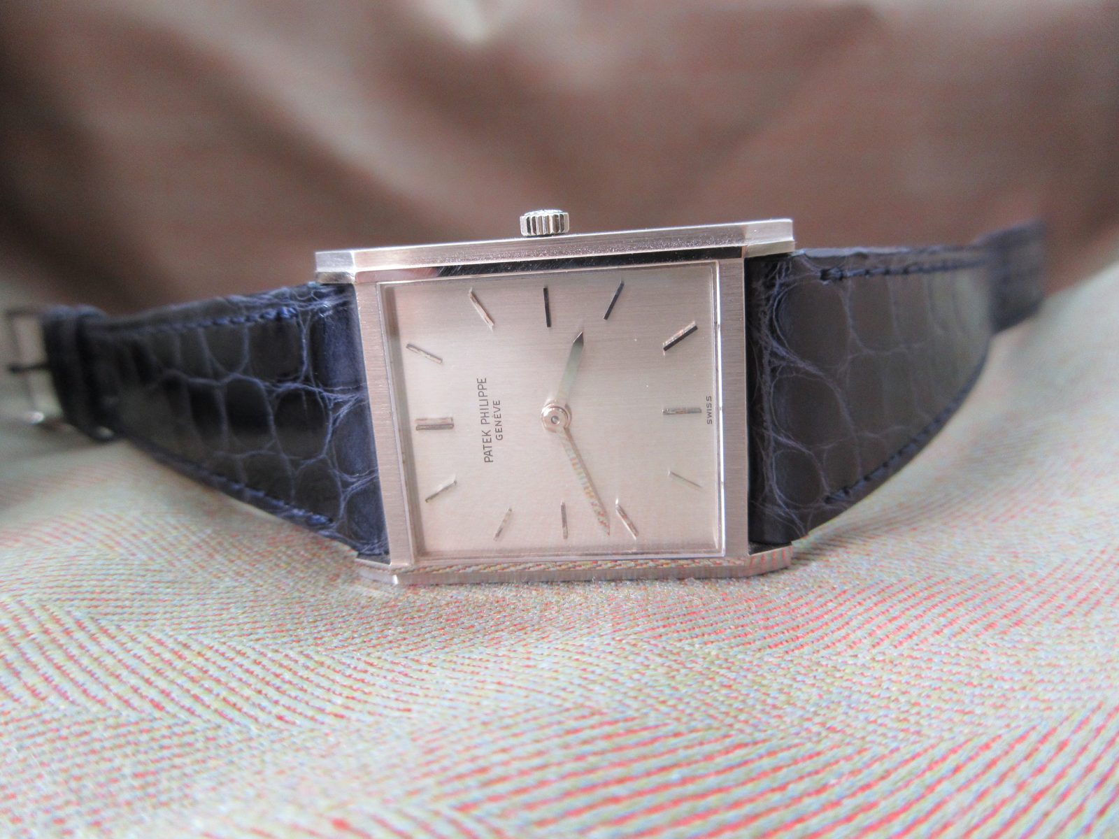 Patek Philippe Vintage 18k White Gold 3519 Mint Condition with Paper & Pouch - Image 6