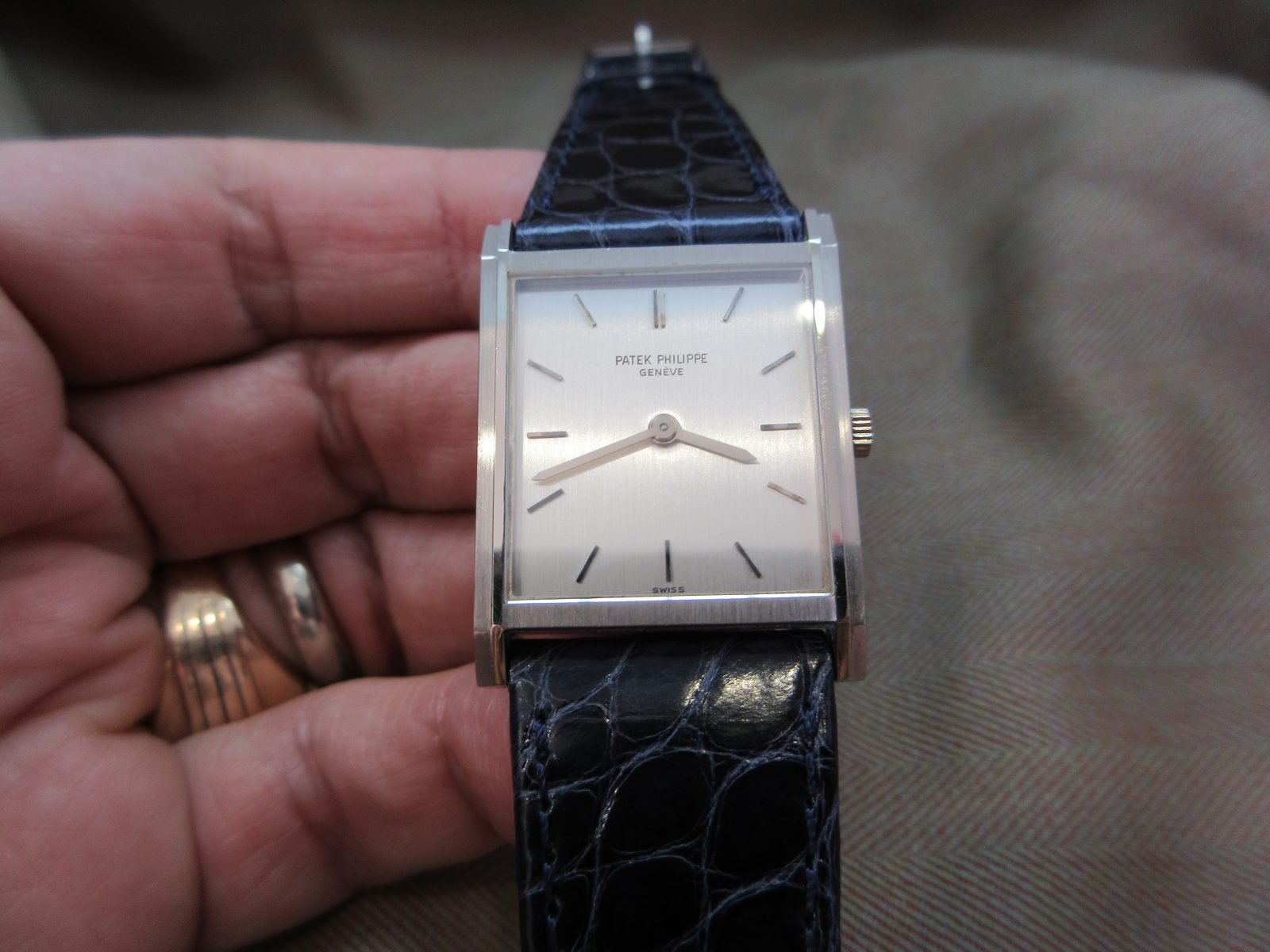 Patek Philippe Vintage 18k White Gold 3519 Mint Condition with Paper & Pouch - Image 11