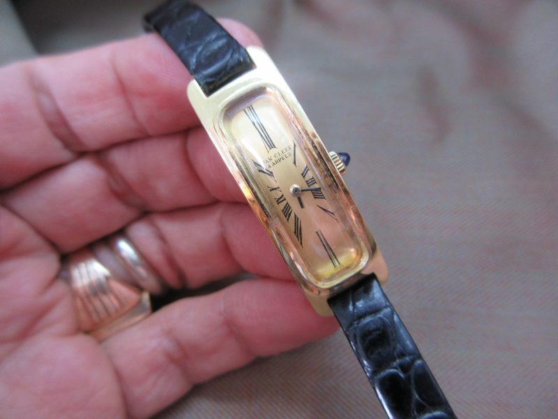 Van Cleef and Arpels X Universal Genève 18k Cintree