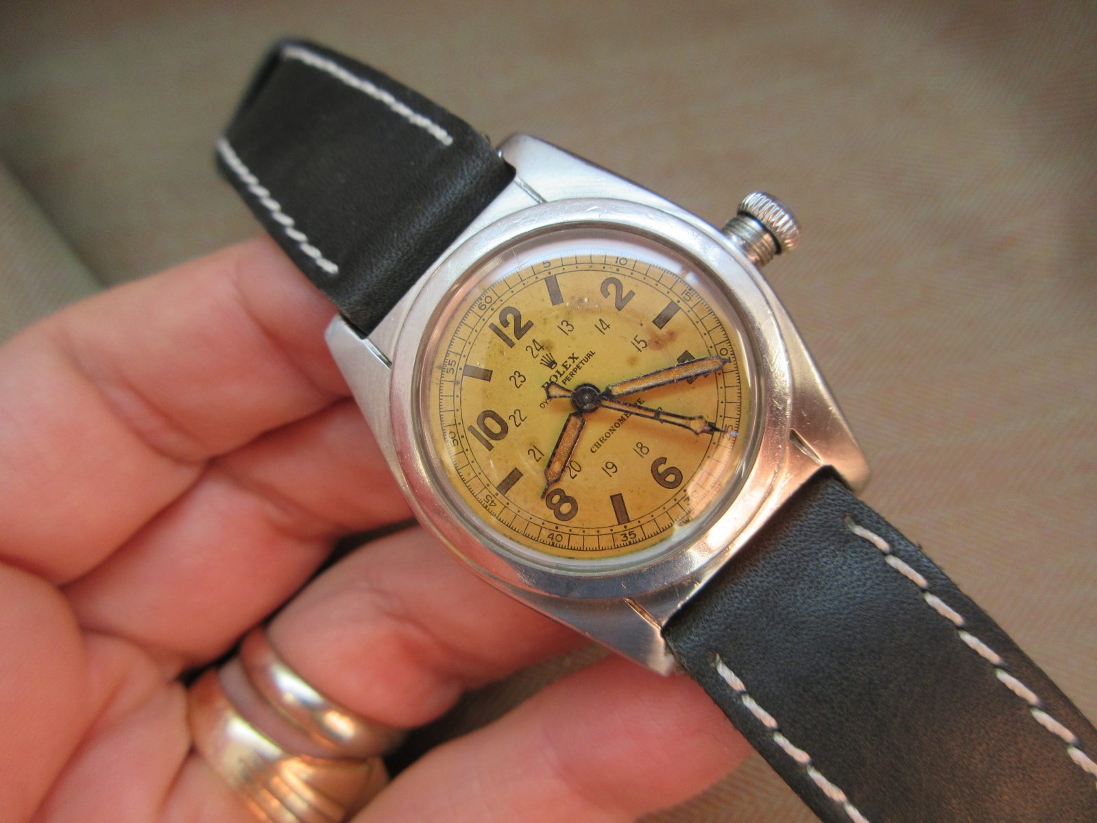 Rolex Vintage Steel Bubbleback 2940 Rare Salmon 24-Hour Dial - Image 3