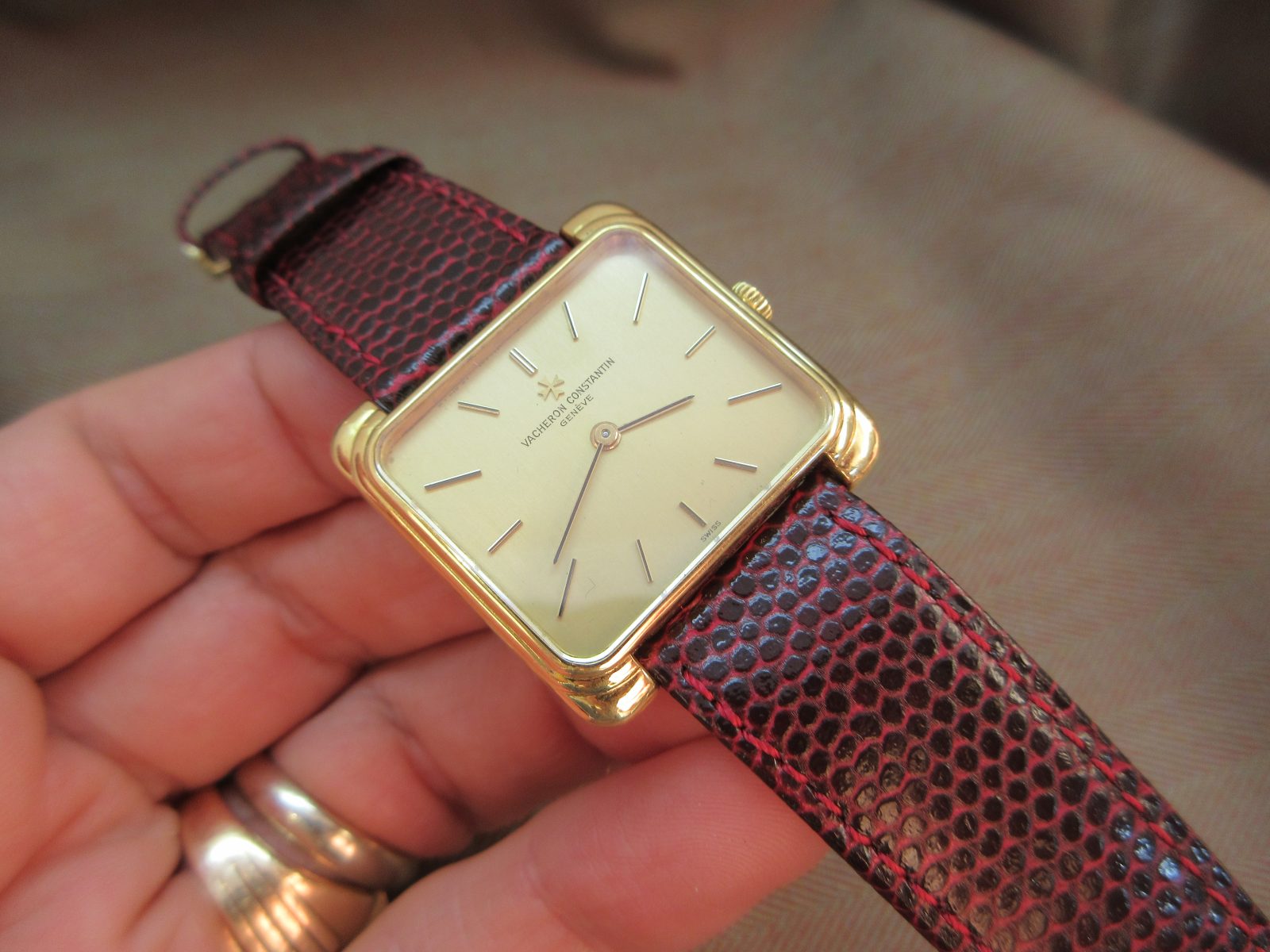 Vacheron Constantin Vintage 18k Large Stepped Cushion Case 34008