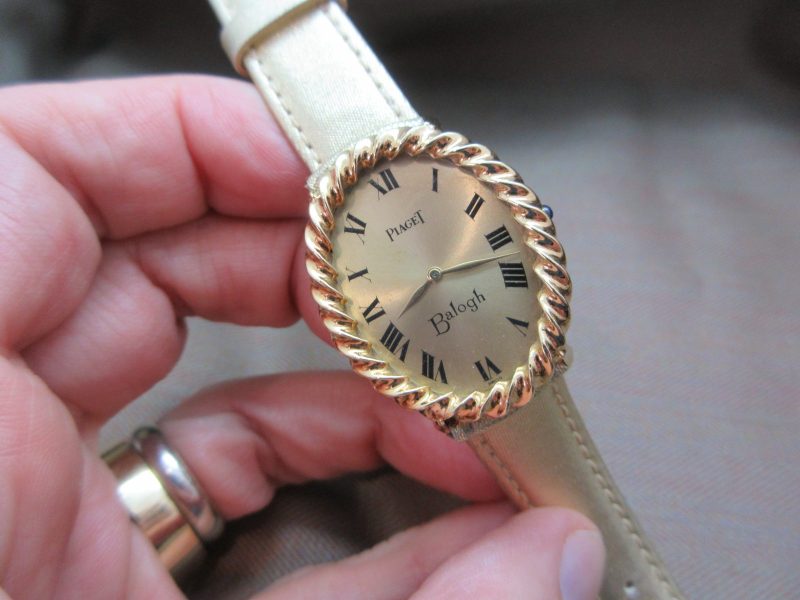Piaget x Balogh Vintage Oval 18k Ribbed Large Case 9865