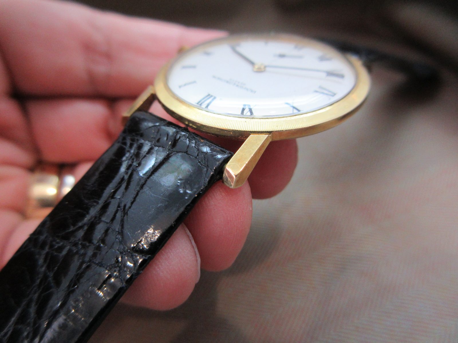 Vacheron Constantin Vintage 1960s 18k Ultra-Thin 6405 with Original Papers - Image 9