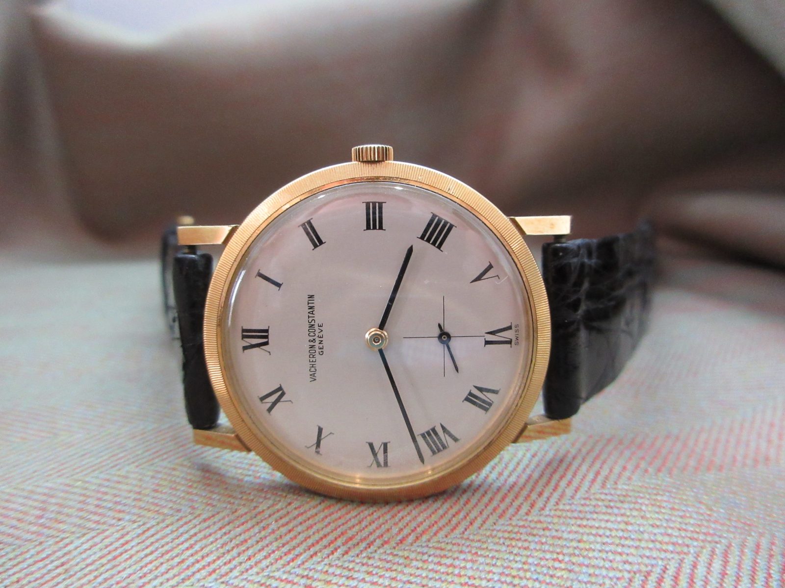Vacheron Constantin Vintage 1960s 18k Ultra-Thin 6405 with Original Papers - Image 5