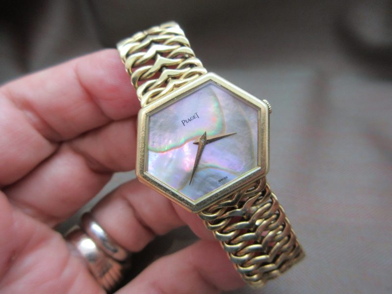 Piaget Hexagon  9558 in 18k Yellow Gold with Mother-of-Pearl Dial