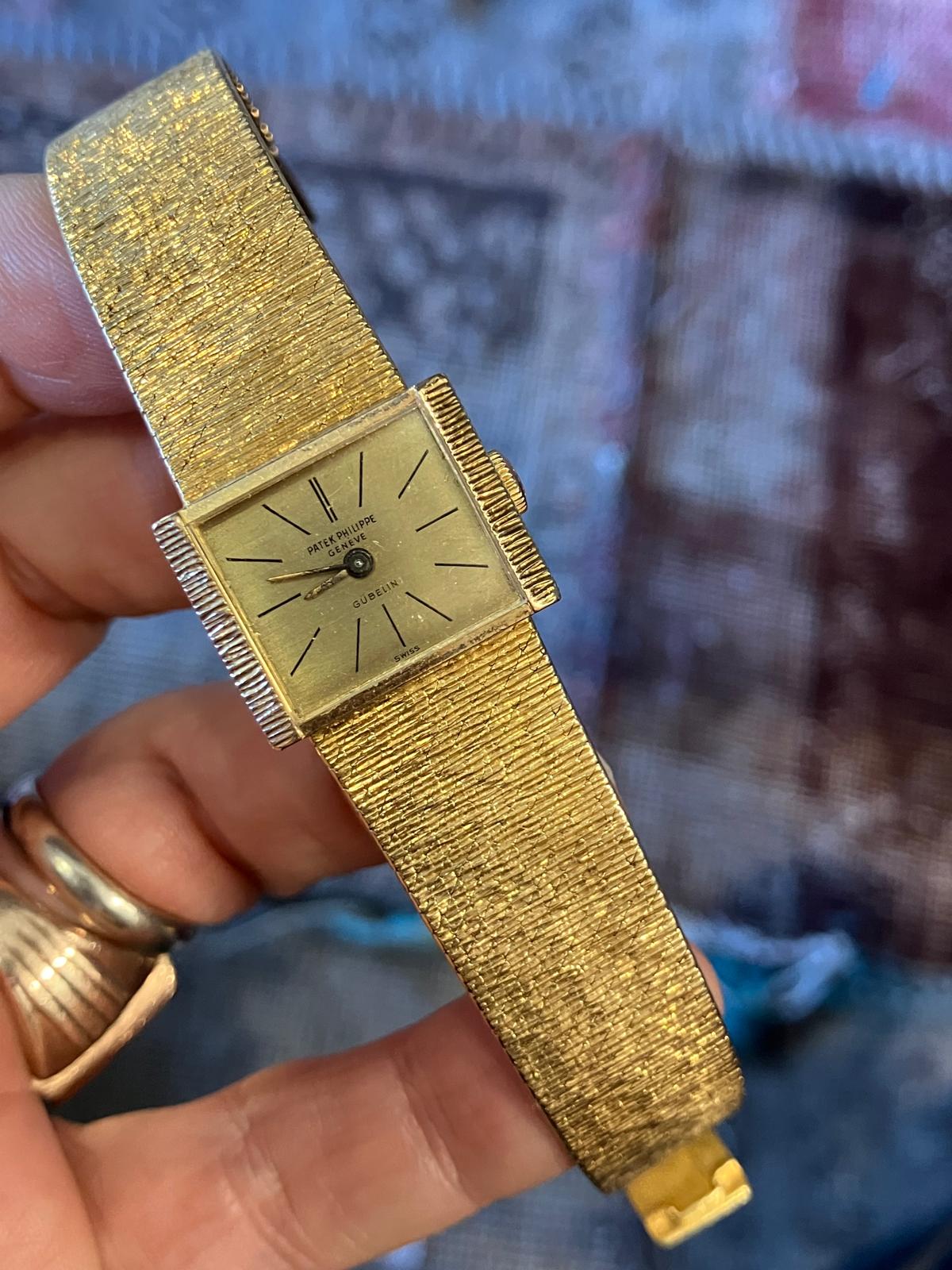 Patek Philippe Vintage 18k Ladies Gondolo Bracelet watch Gubelin - Image 2
