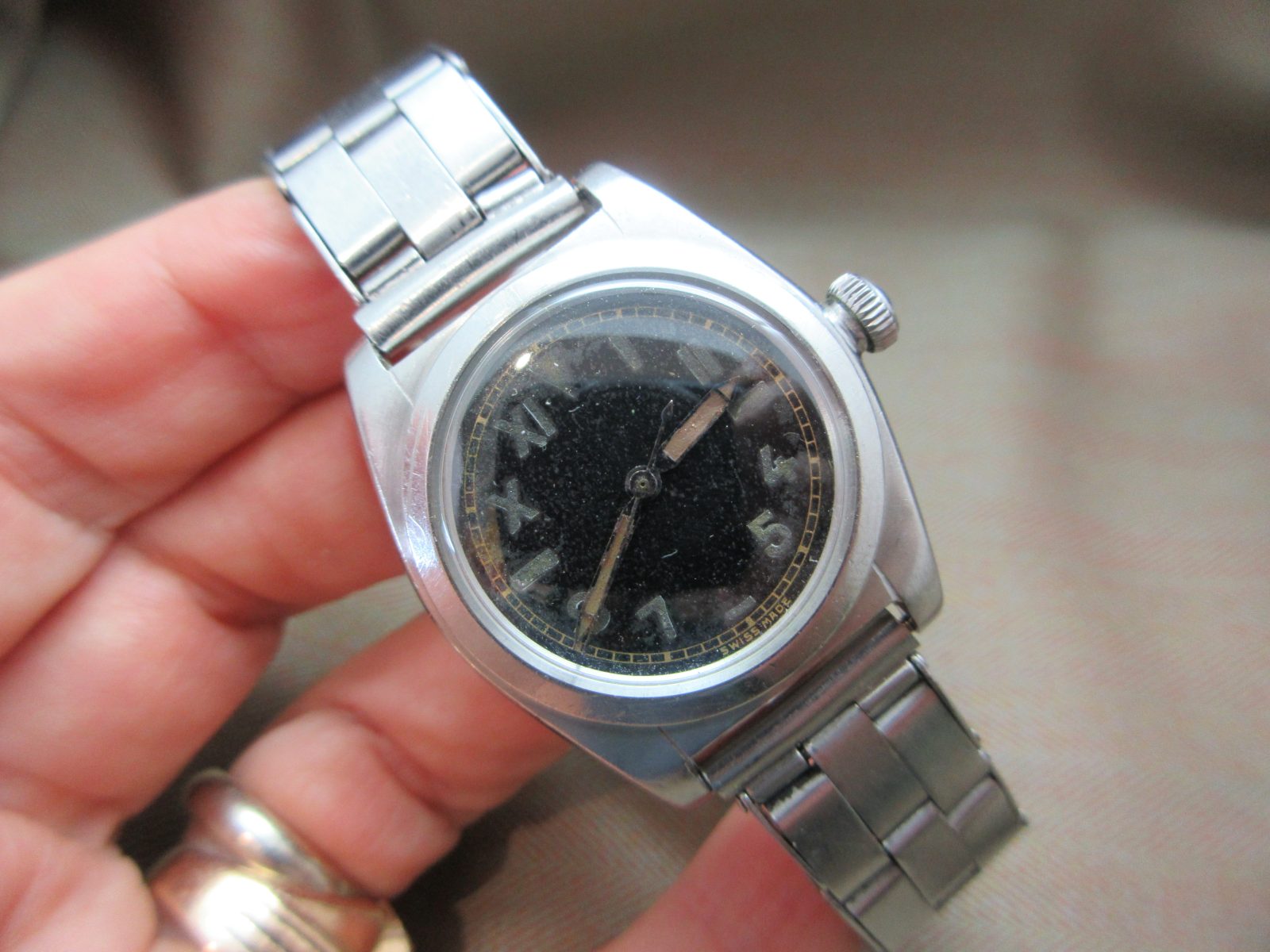 Rolex Vintage Bubbleback Radium Dial on Clement UK Expandable Bracelet, 1940s - Image 2