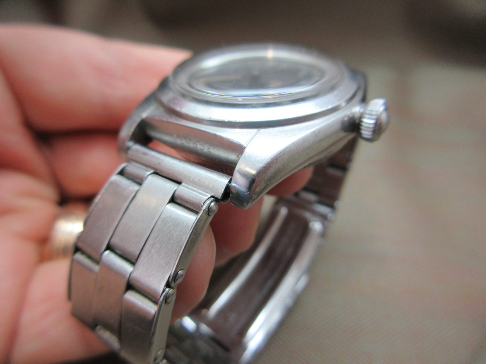 Rolex Vintage Bubbleback Radium Dial on Clement UK Expandable Bracelet, 1940s - Image 6