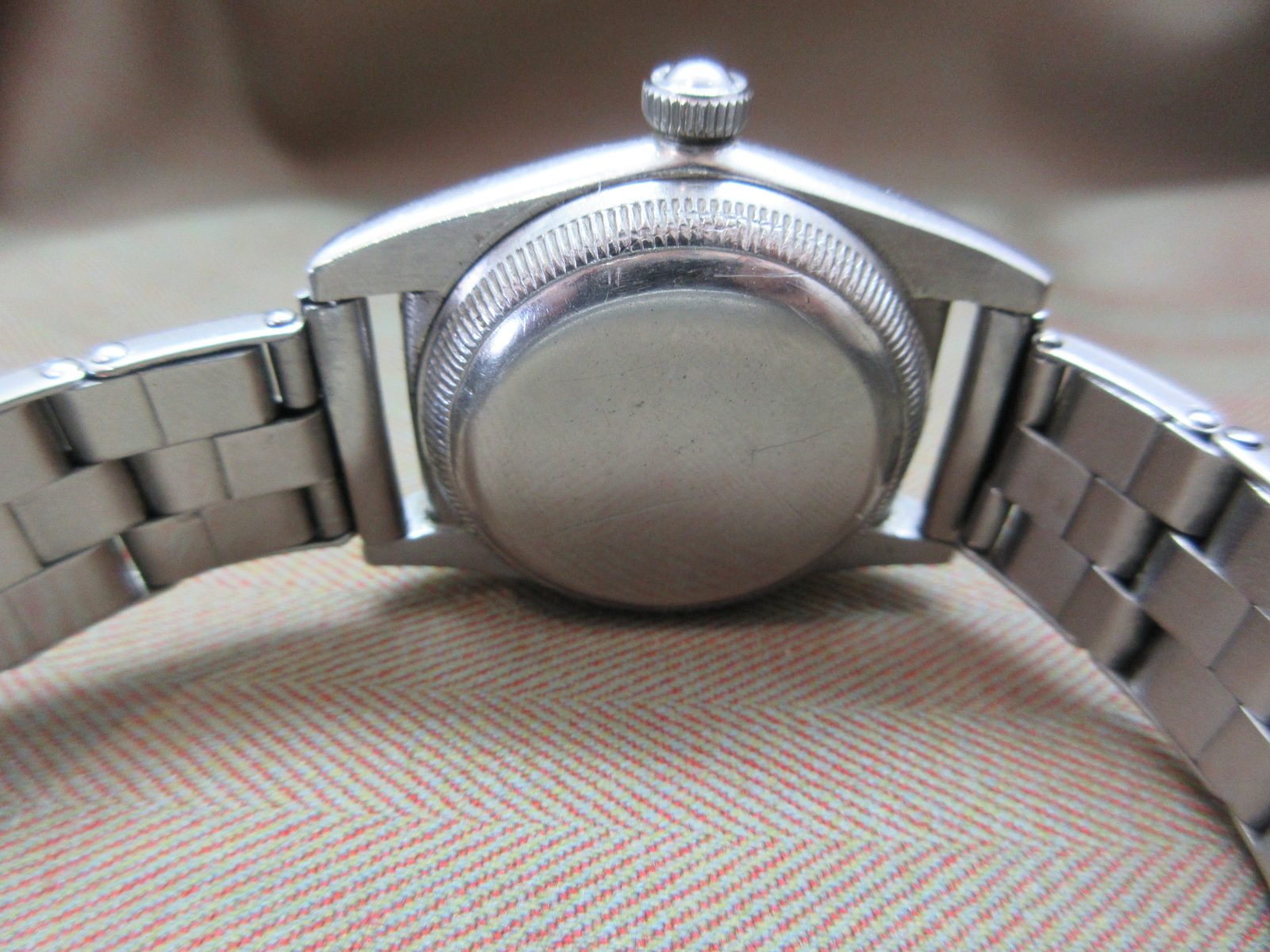Rolex Vintage Bubbleback Radium Dial on Clement UK Expandable Bracelet, 1940s - Image 8