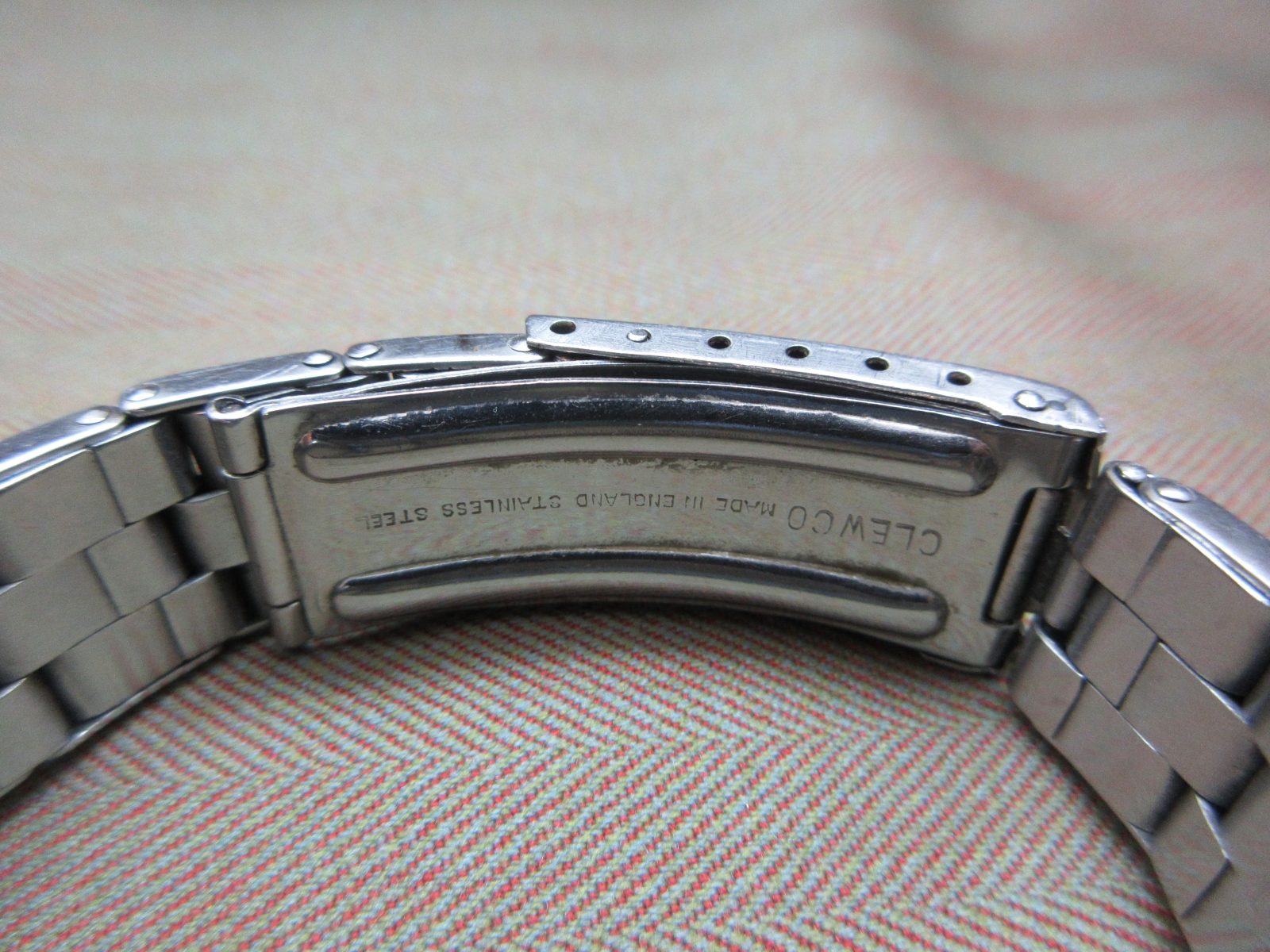 Rolex Vintage Bubbleback Radium Dial on Clement UK Expandable Bracelet, 1940s - Image 10