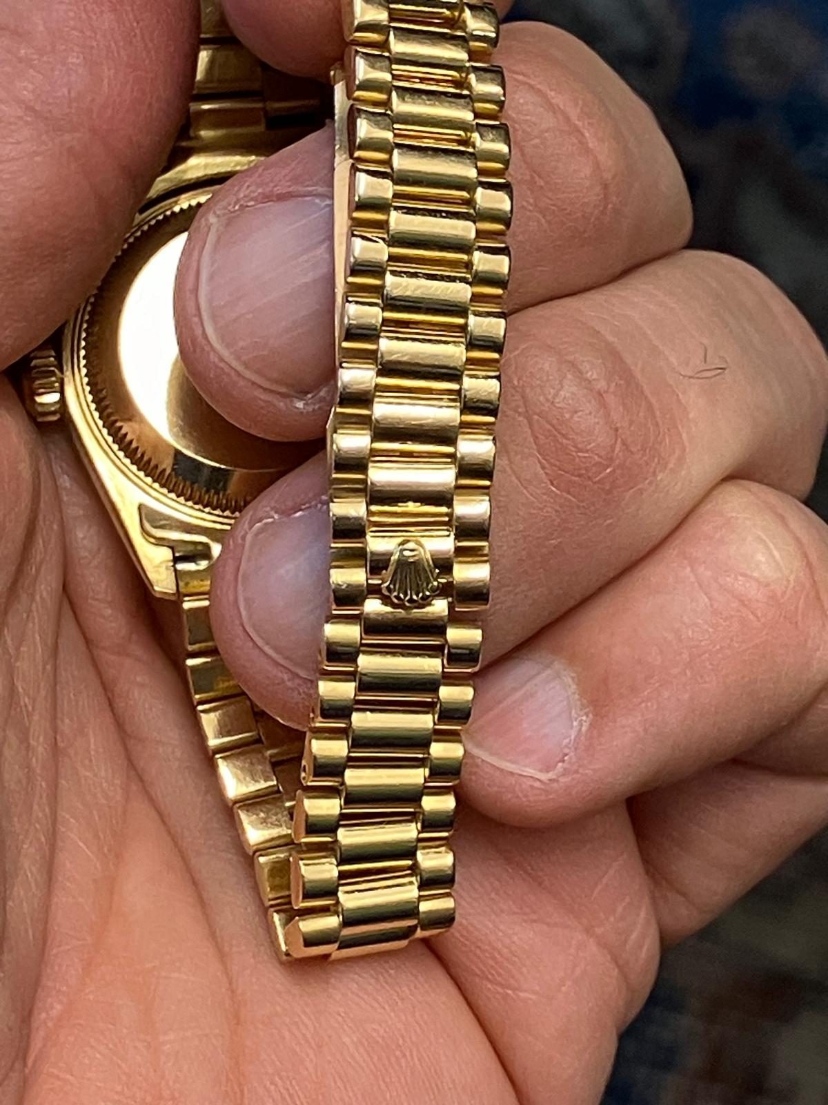 Rolex Vintage 18k Ladies President 79258 Pyramid Dial & Bezel - Image 10