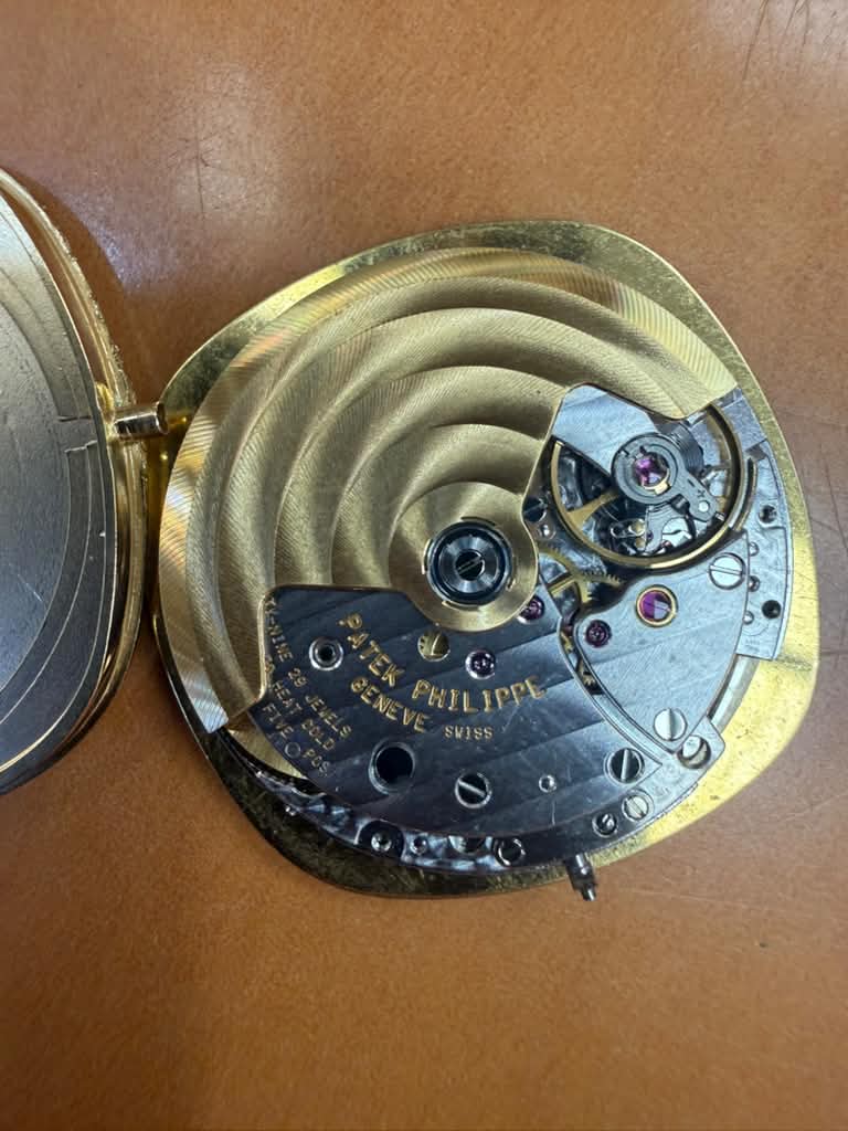 Patek Philippe vintage Golden Ellipse Automatic with Original Knights Chain Finish Bracelet 3734/1 - Image 12